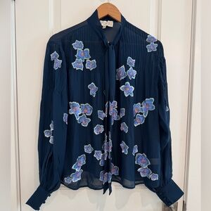 LA FUORI Navy Floral Embellishment Tie-Neck Blouse 100% Silk size S Small NWOT